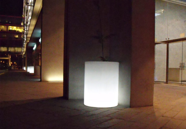 Maceta de Plástico 100 iluminada (Polietileno) - Imagen 4