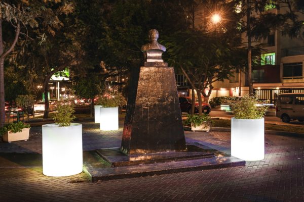 Maceta de Plástico 100 iluminada (Polietileno) - Imagen 5